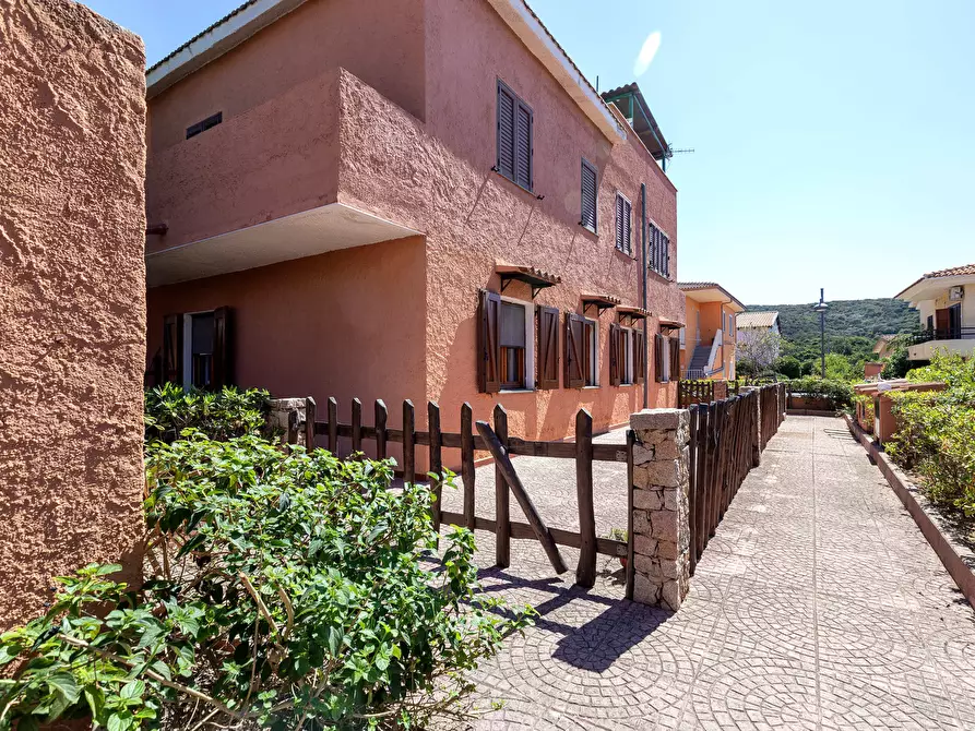 Immagine 29 di Trilocale in vendita  in via rinaggiu a Trinità D'agultu E Vignola