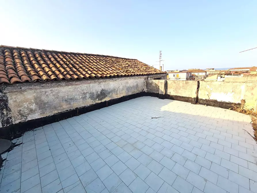 Immagine 16 di Trilocale in vendita  in Via la Farina 22 a Riposto
