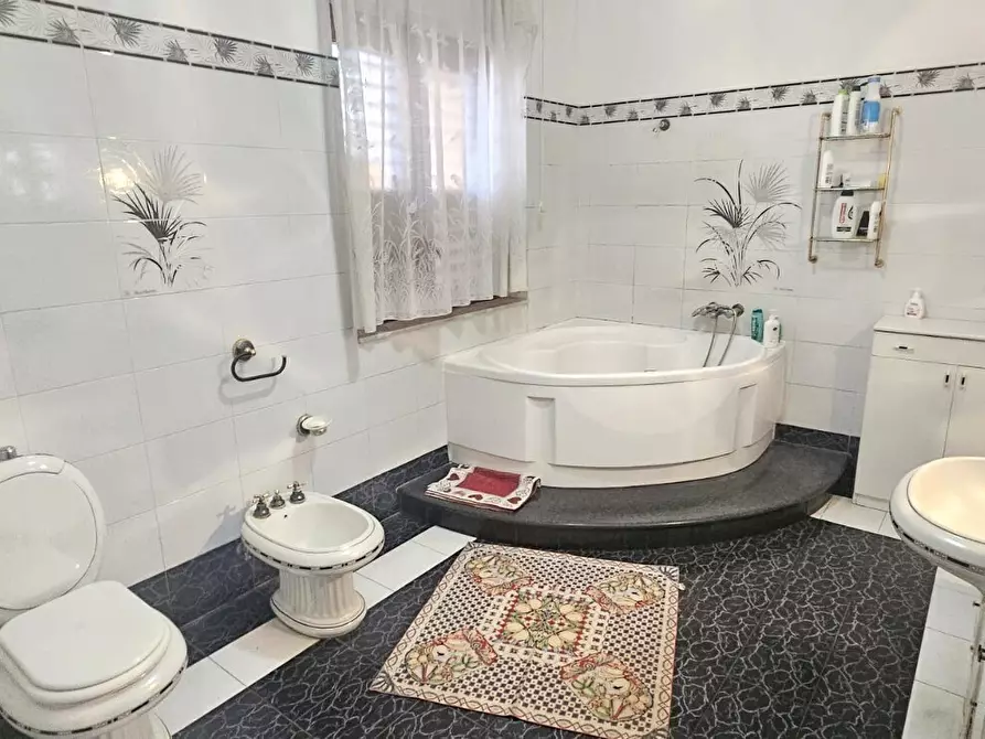 Immagine 22 di Trilocale in vendita  in Via Dafni 5 a Aci Catena