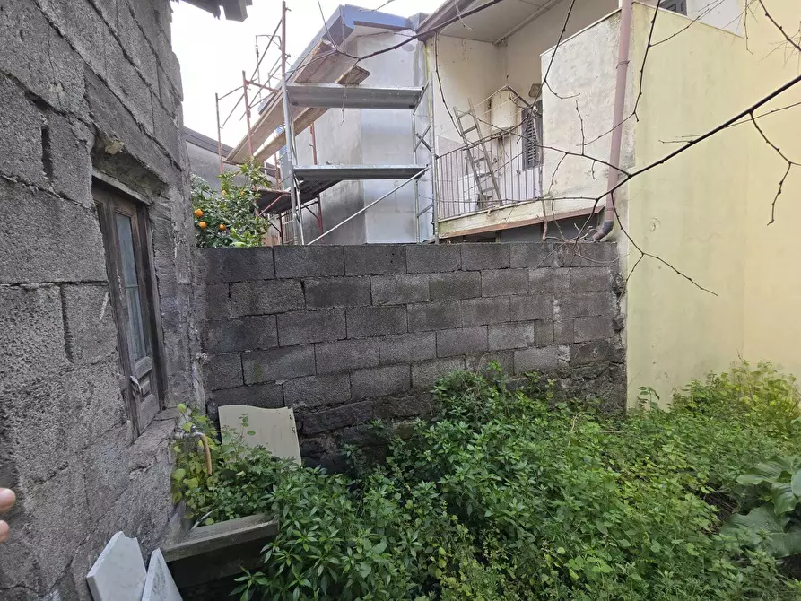 Immagine 10 di Casa indipendente in vendita  in Via Salvatore Quasimodo 2 a Belpasso