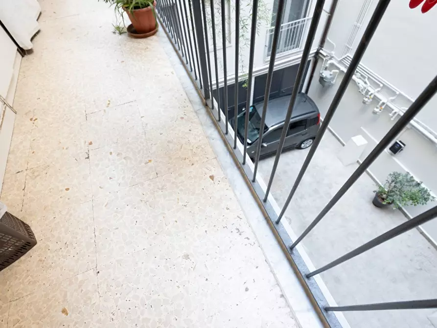 Immagine 33 di Pentalocale in vendita  in Via Caronda 178 a Catania