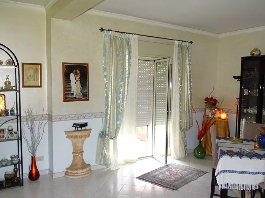 Immagine 1 di Quadrilocale in vendita  in Via Antonino Corsaro 8 a Camporotondo Etneo