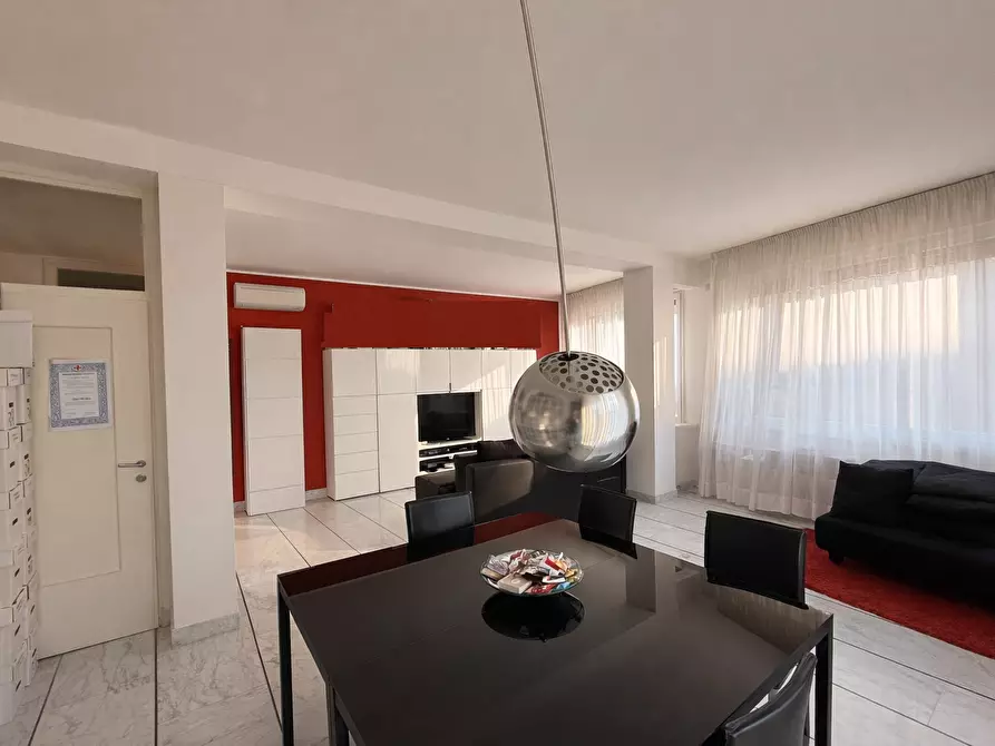 Immagine 3 di Trilocale in vendita  a Modena