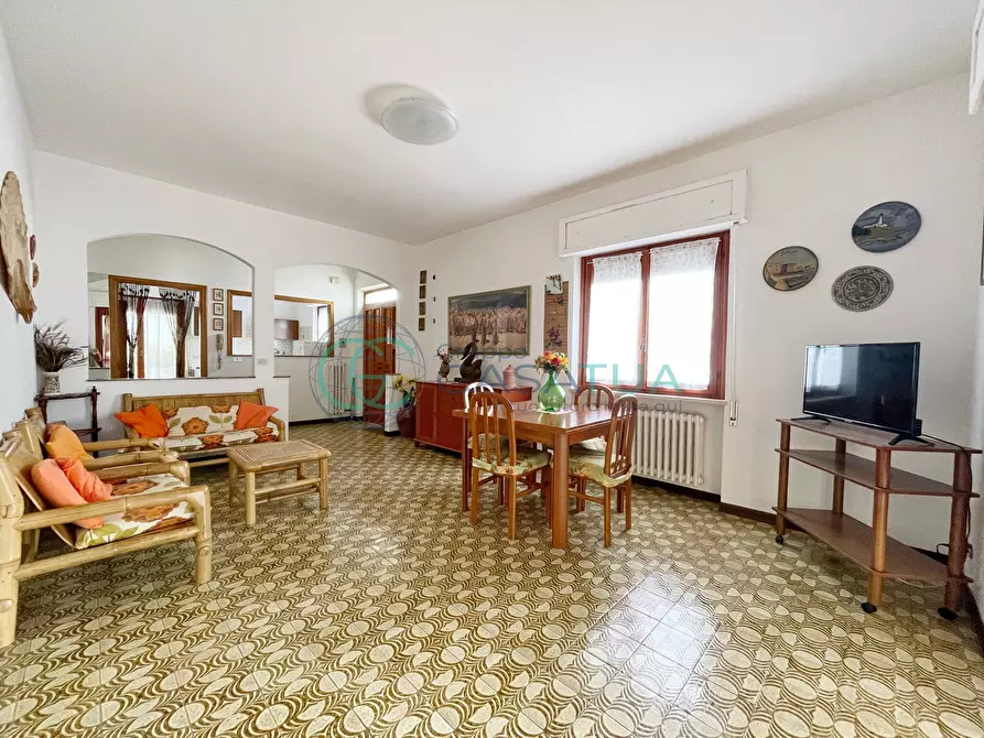 Immagine 3 di Casa trifamiliare in vendita  in Via Messina 7 a Tortoreto