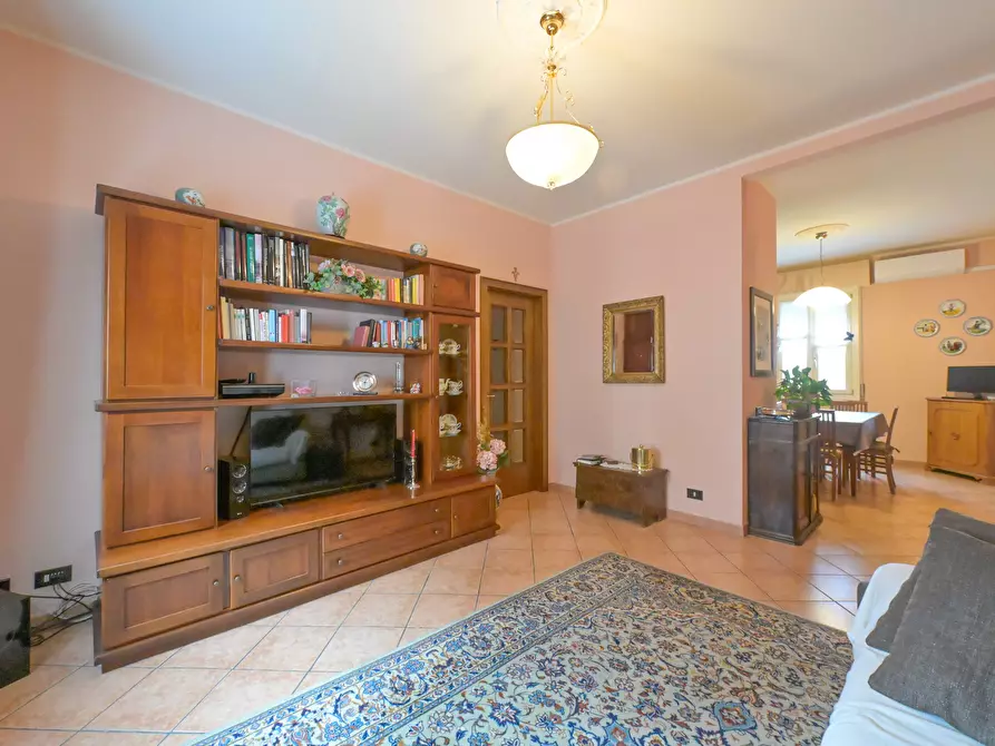 Immagine 12 di Pentalocale in vendita  in Viale Fratelli Cairoli 10 a Sassuolo