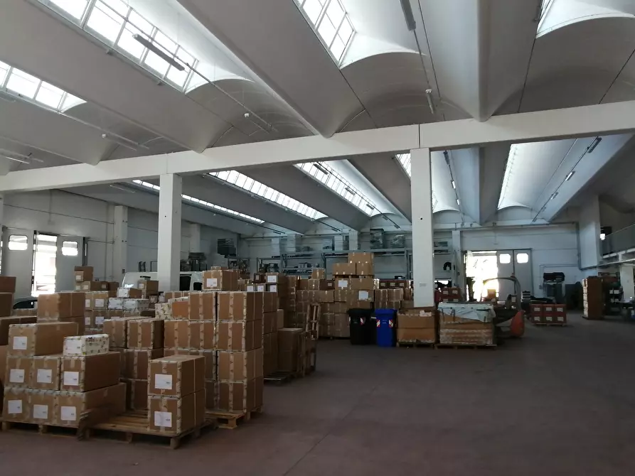 Immagine 7 di Attività artigianale in vendita  a Novi Di Modena