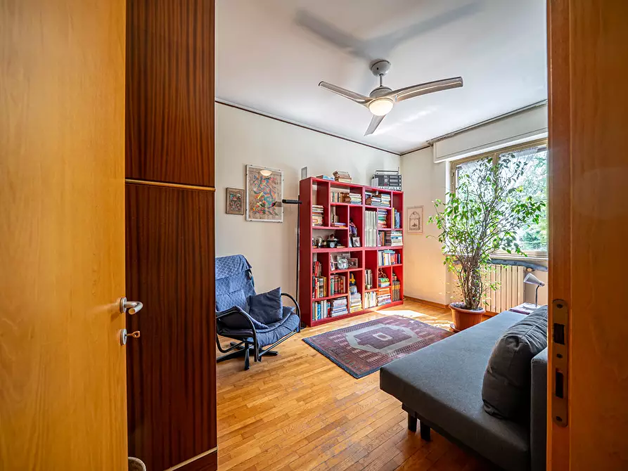 Immagine 14 di Quadrilocale in vendita  in Via Giuditta Sidoli 9600 a Parma