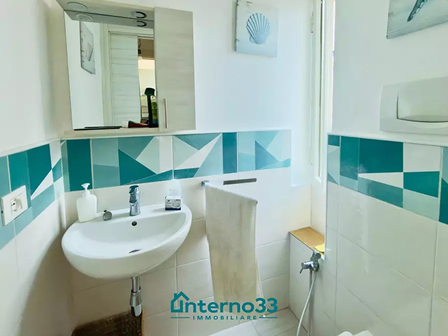 Immagine 10 di Bilocale in vendita  in Viale Aldo Ferrari 65 a La Spezia