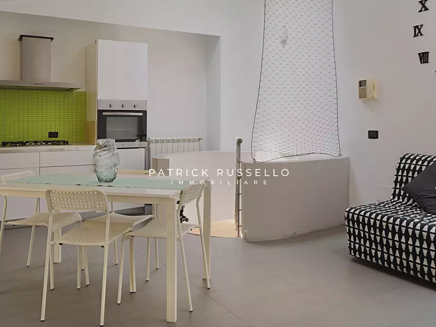 Immagine 2 di Casa indipendente in vendita  in Via Salerno 100 a Gela