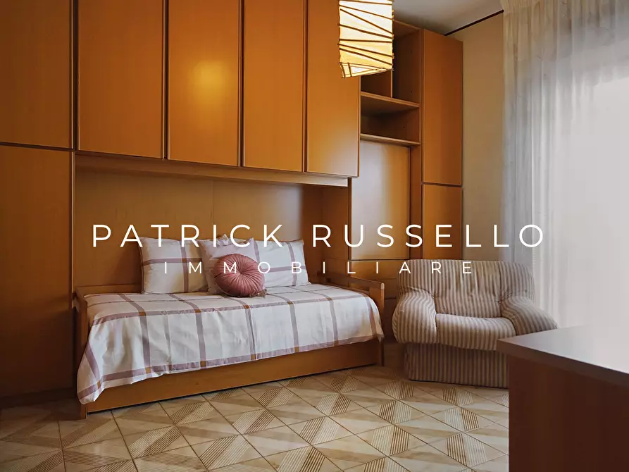 Immagine 19 di Quadrilocale in vendita  in Viale Cortemaggiore 87 a Gela