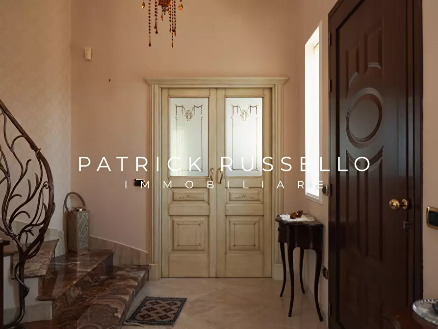 Immagine 13 di Villa in vendita  in Via Butera 207 a Gela