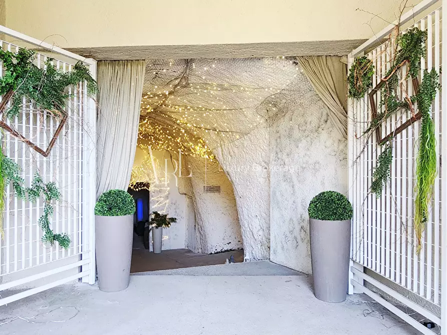 Immagine 18 di Residence in vendita  in Via Appia Antica a Roma