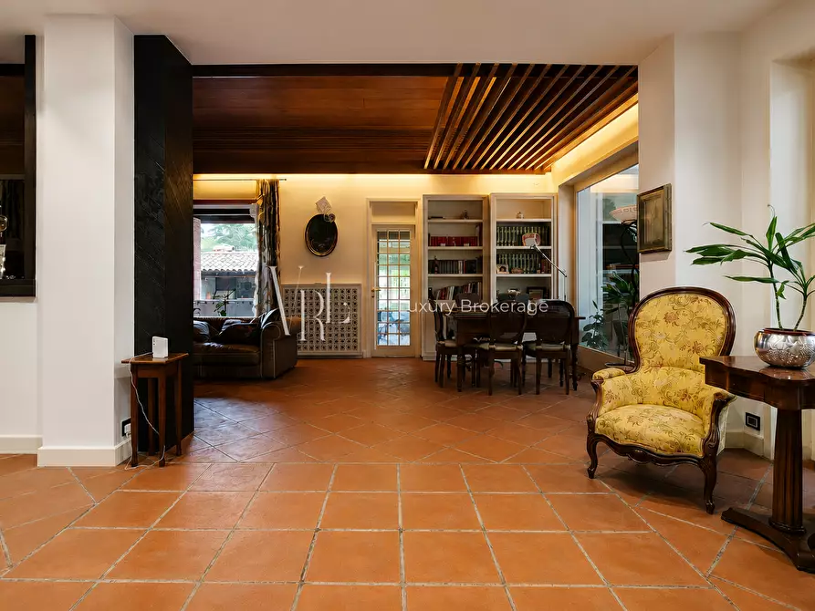 Immagine 15 di Villa in vendita  a Roma