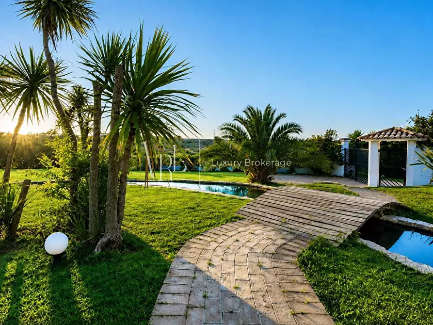 Immagine 4 di Villa in affitto  a Roma