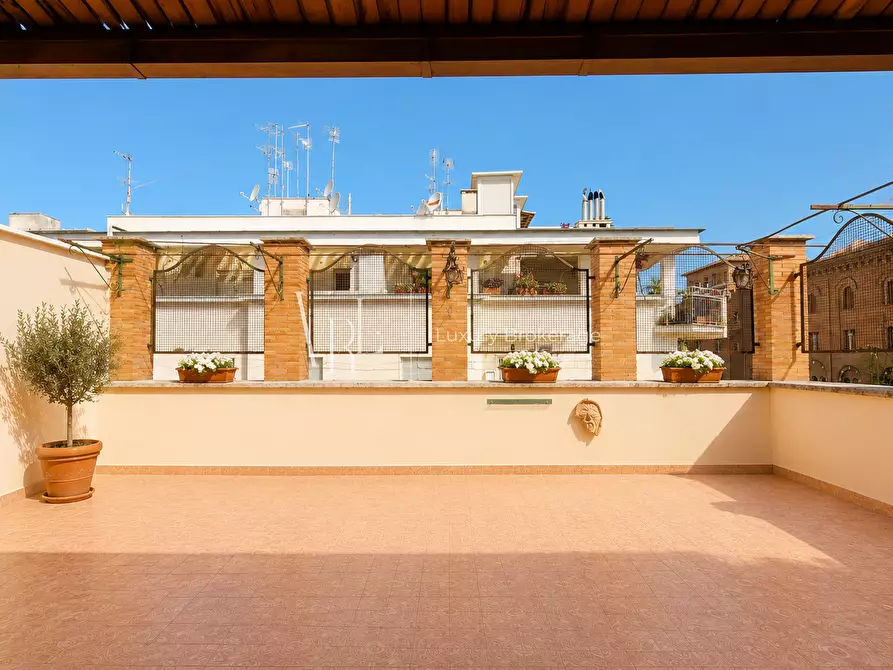 Immagine 5 di Attico in vendita  a Roma