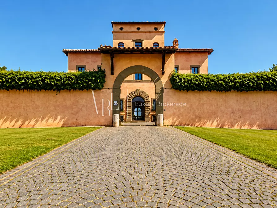 Immagine 5 di Villa in vendita  a Roma