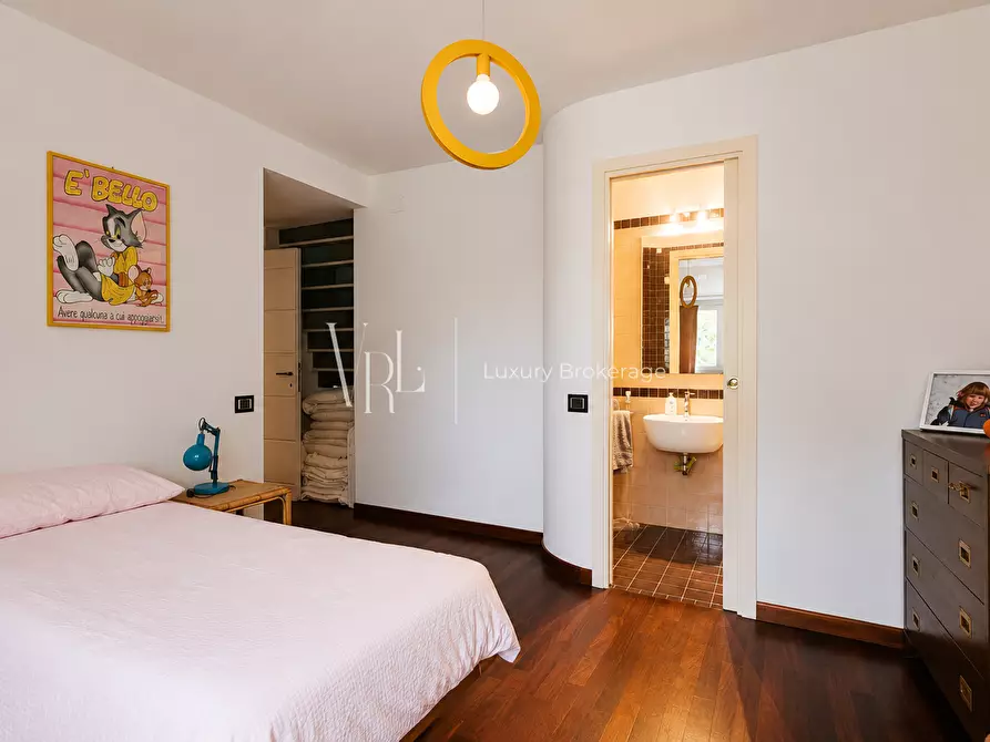 Immagine 33 di Villa in vendita  a Roma