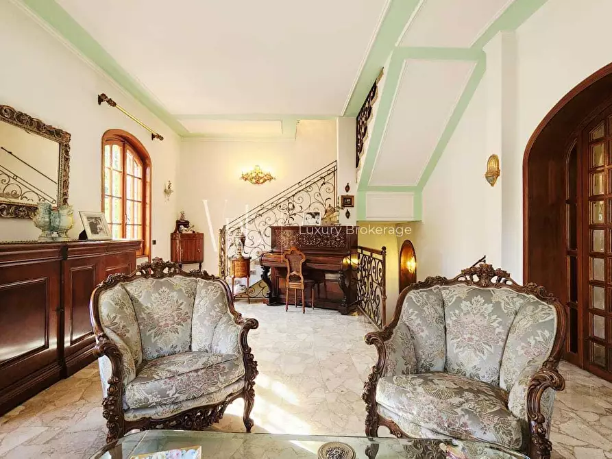 Immagine 10 di Villa in vendita  a Roma