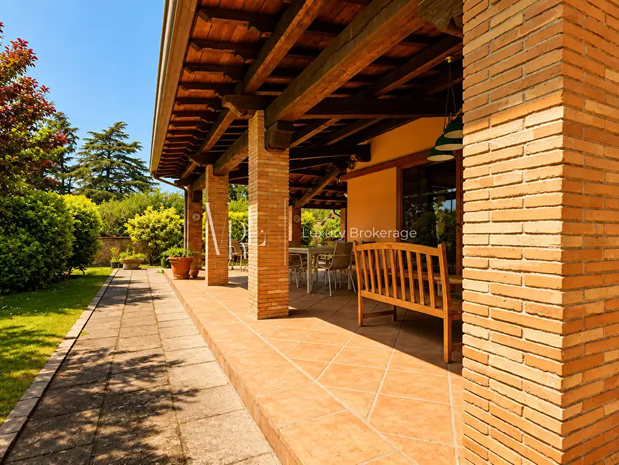 Immagine 10 di Villa in vendita  a Roma