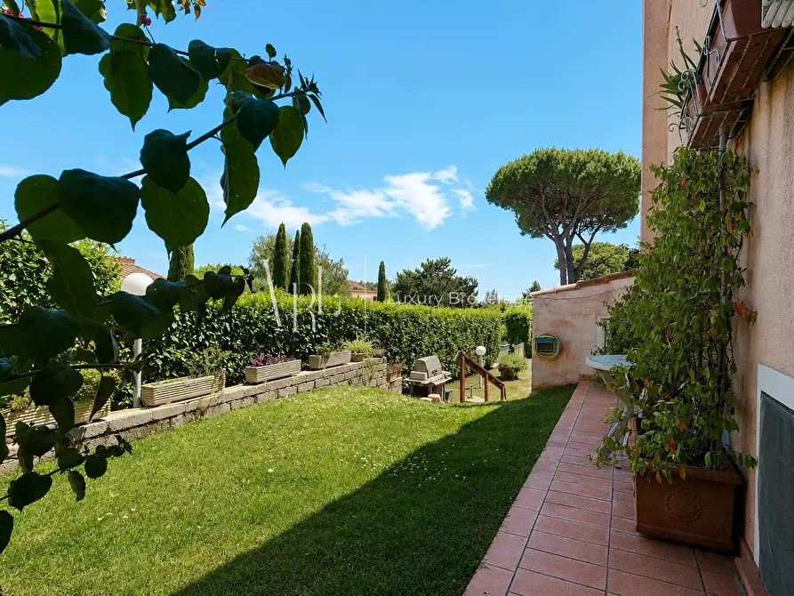 Immagine 29 di Casa bifamiliare in vendita  a Formello