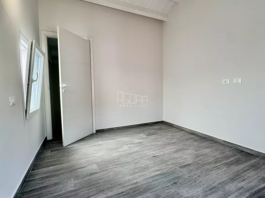 Immagine 11 di Casa bifamiliare in vendita  in Via A. Forni 17 a Porto Viro