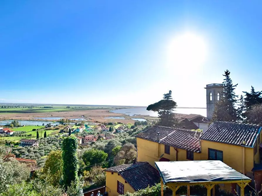 Immagine 7 di Porzione di casa in vendita  a Massarosa