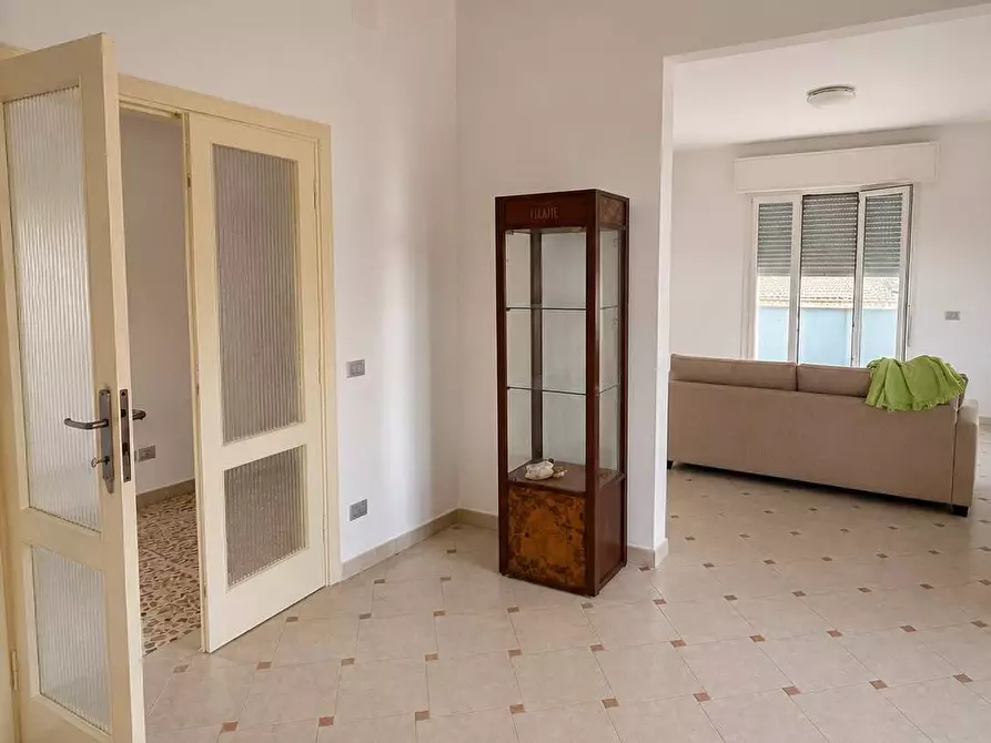 Immagine 2 di Porzione di casa in affitto  a Viareggio