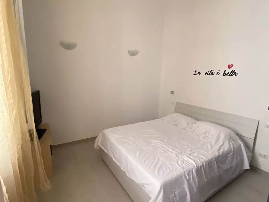 Immagine 4 di Trilocale in affitto  a Viareggio