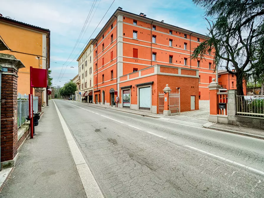 Immagine 1 di Quadrilocale in vendita  in Via Castiglione 91 a Bologna