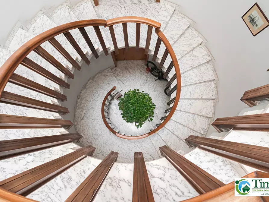 Immagine 42 di Villa in vendita  in Via Roma 29 a Sant'agata Li Battiati