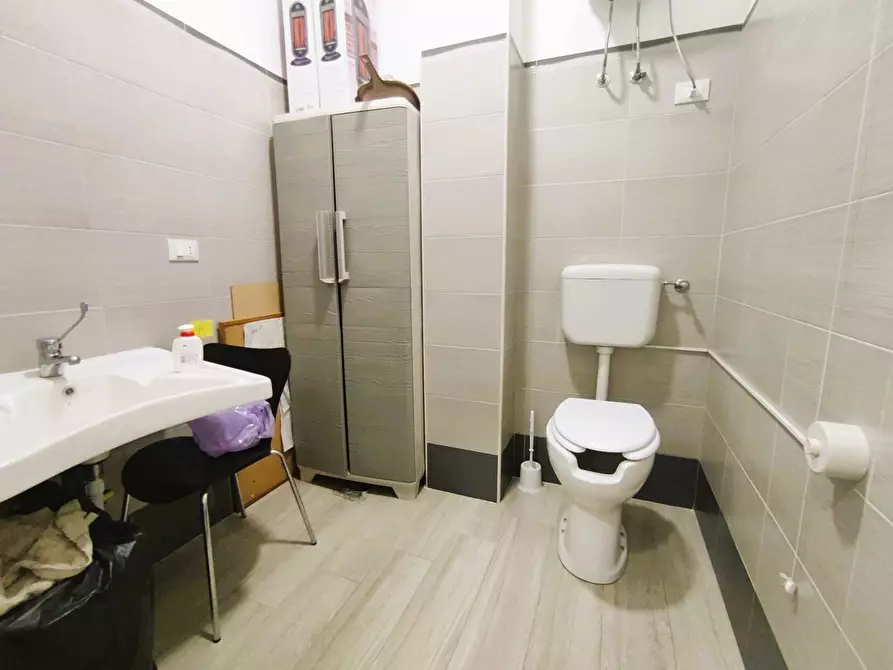 Immagine 6 di Ufficio in affitto  a Misterbianco