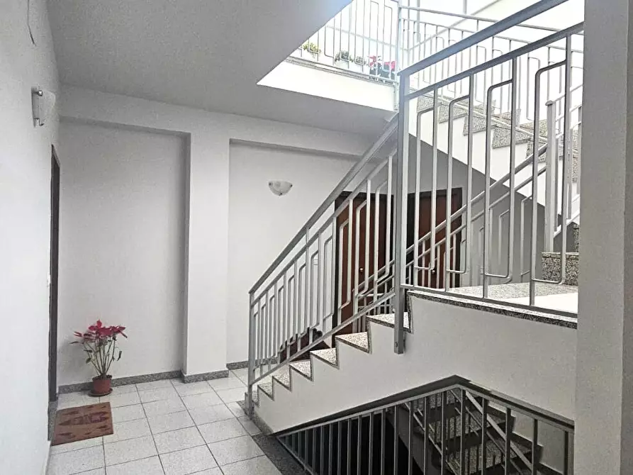 Immagine 5 di Trilocale in vendita  in Via Dafni 5 a Aci Catena