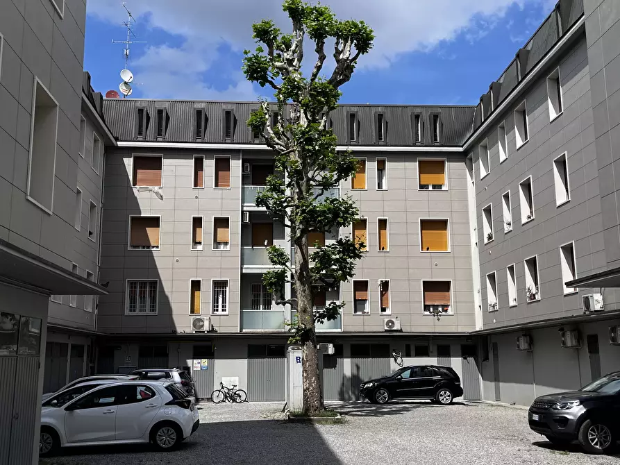 Immagine 20 di Bilocale in vendita  in Via Carlo Forlanini 19 a Modena