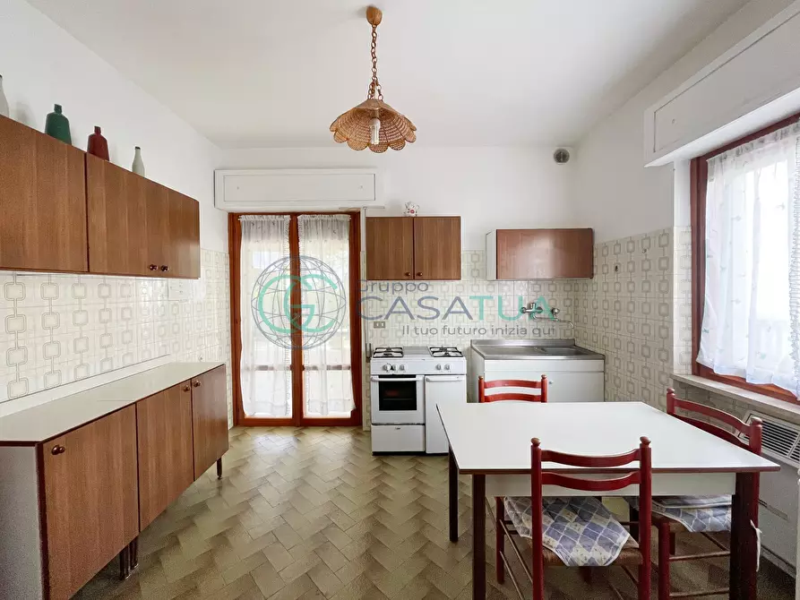 Immagine 5 di Casa trifamiliare in vendita  in Via Messina 7 a Tortoreto