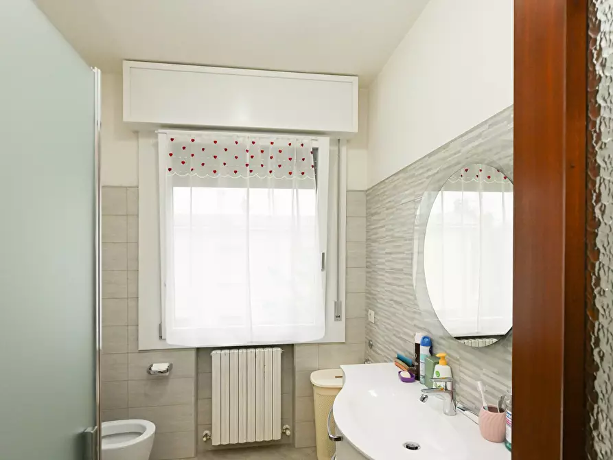 Immagine 9 di Pentalocale in vendita  a Campogalliano