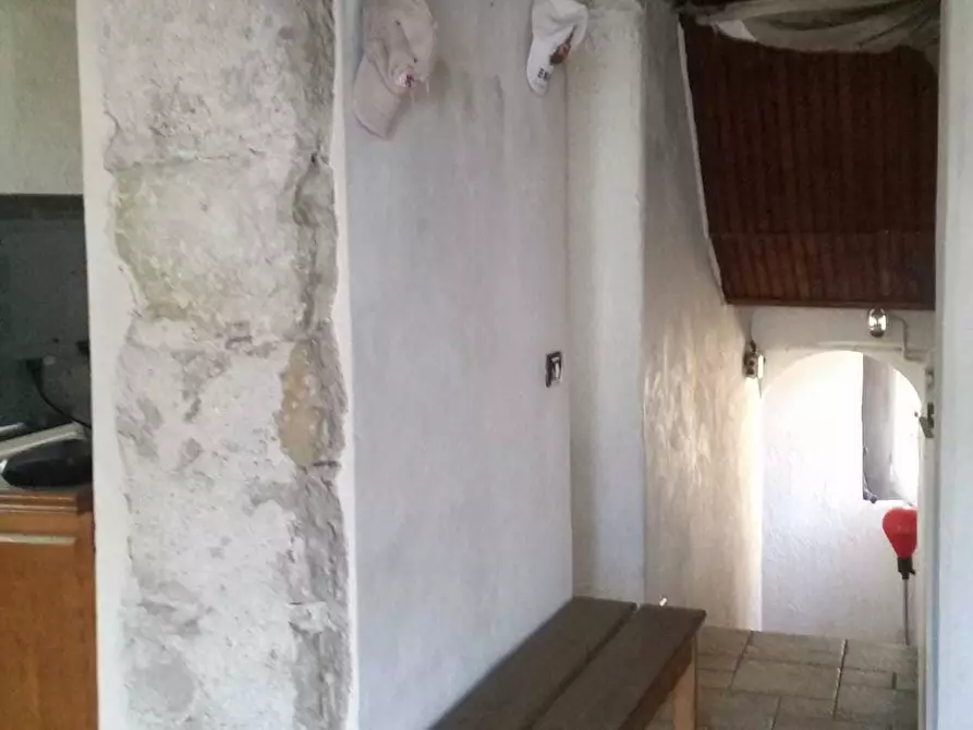 Immagine 15 di Porzione di casa in vendita  in Via Ughetto 18 a Ventimiglia