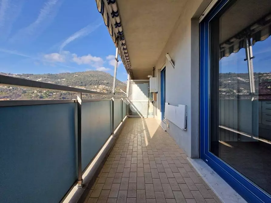 Immagine 10 di Quadrilocale in vendita  in Via Montale 4 a Ventimiglia