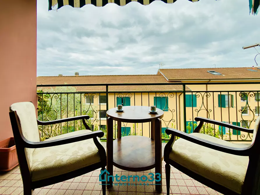 Immagine 2 di Quadrilocale in vendita  a Sarzana