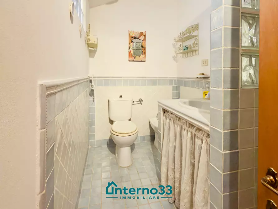 Immagine 14 di Quadrilocale in vendita  a Sarzana