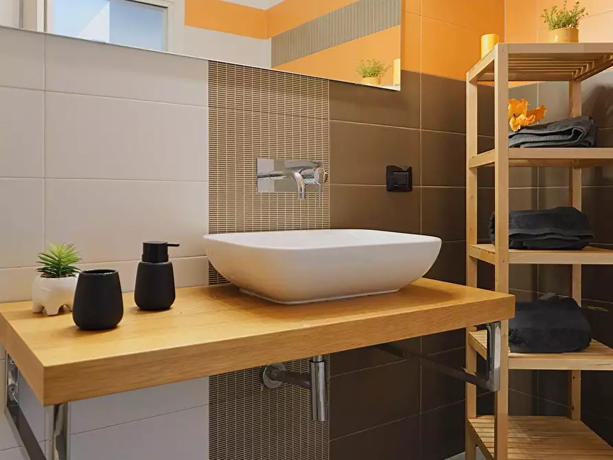 Immagine 9 di Casa indipendente in vendita  in Via Salerno 100 a Gela