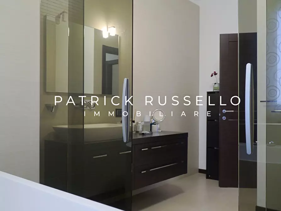 Immagine 14 di Trilocale in vendita  in Via Lupi, 37 a Gela