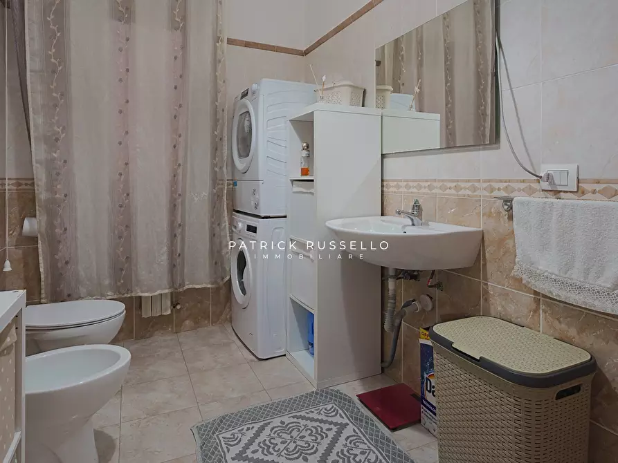 Immagine 23 di Quadrilocale in vendita  in Via Calabria 55 a Gela