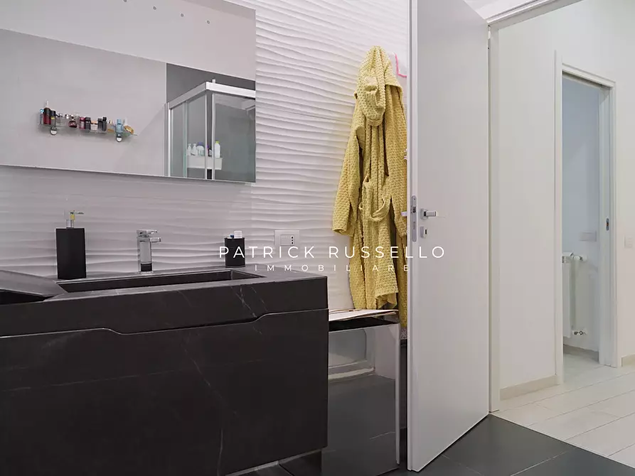 Immagine 20 di Trilocale in vendita  in Via Cartesio 46 a Gela