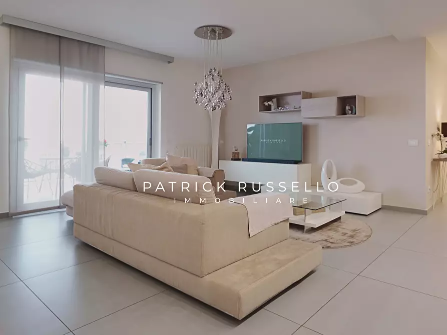 Immagine 3 di Quadrilocale in vendita  in Via Bonfiglio Fiorentino 4 a Gela