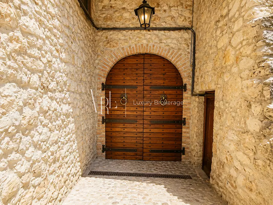 Immagine 6 di Casa indipendente in vendita  a Tivoli