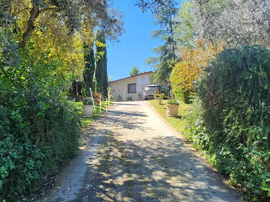 Immagine 13 di Residence in vendita  in Via Appia Antica a Roma
