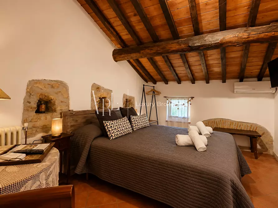 Immagine 18 di Casa indipendente in vendita  a Tivoli