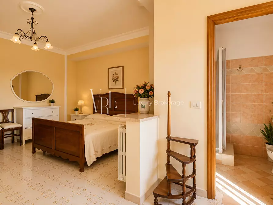Immagine 21 di Casa indipendente in vendita  a Roma