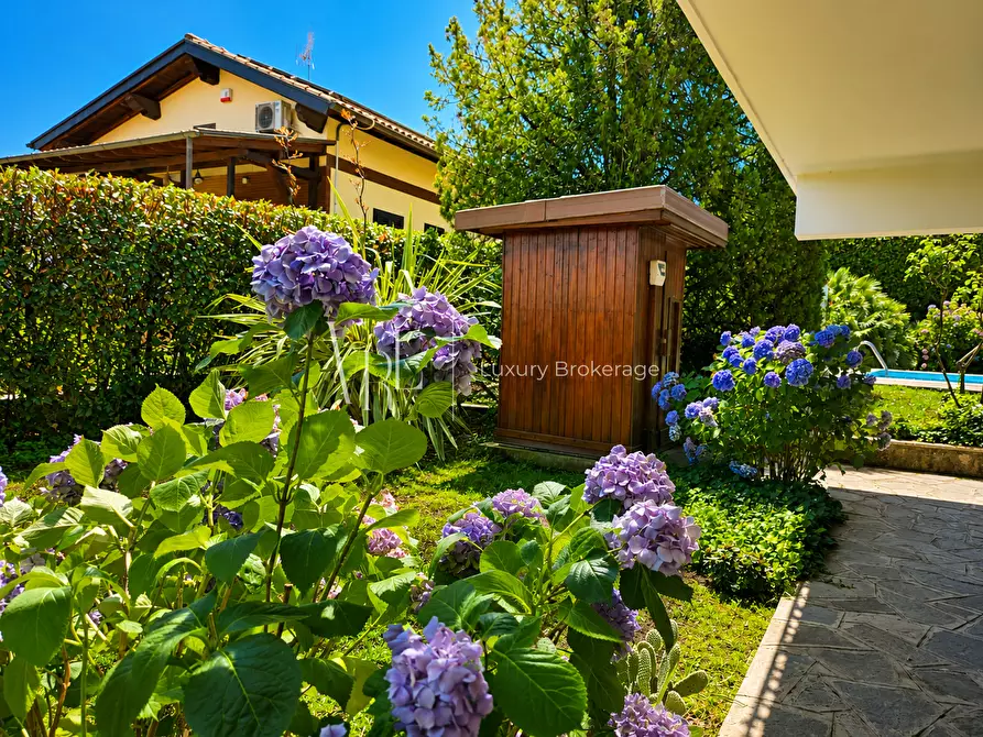 Immagine 7 di Villa in vendita  a Zagarolo