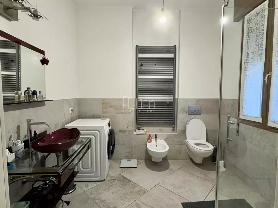 Immagine 18 di Villa in vendita  in Viale dei Mille 160 a Rovigo